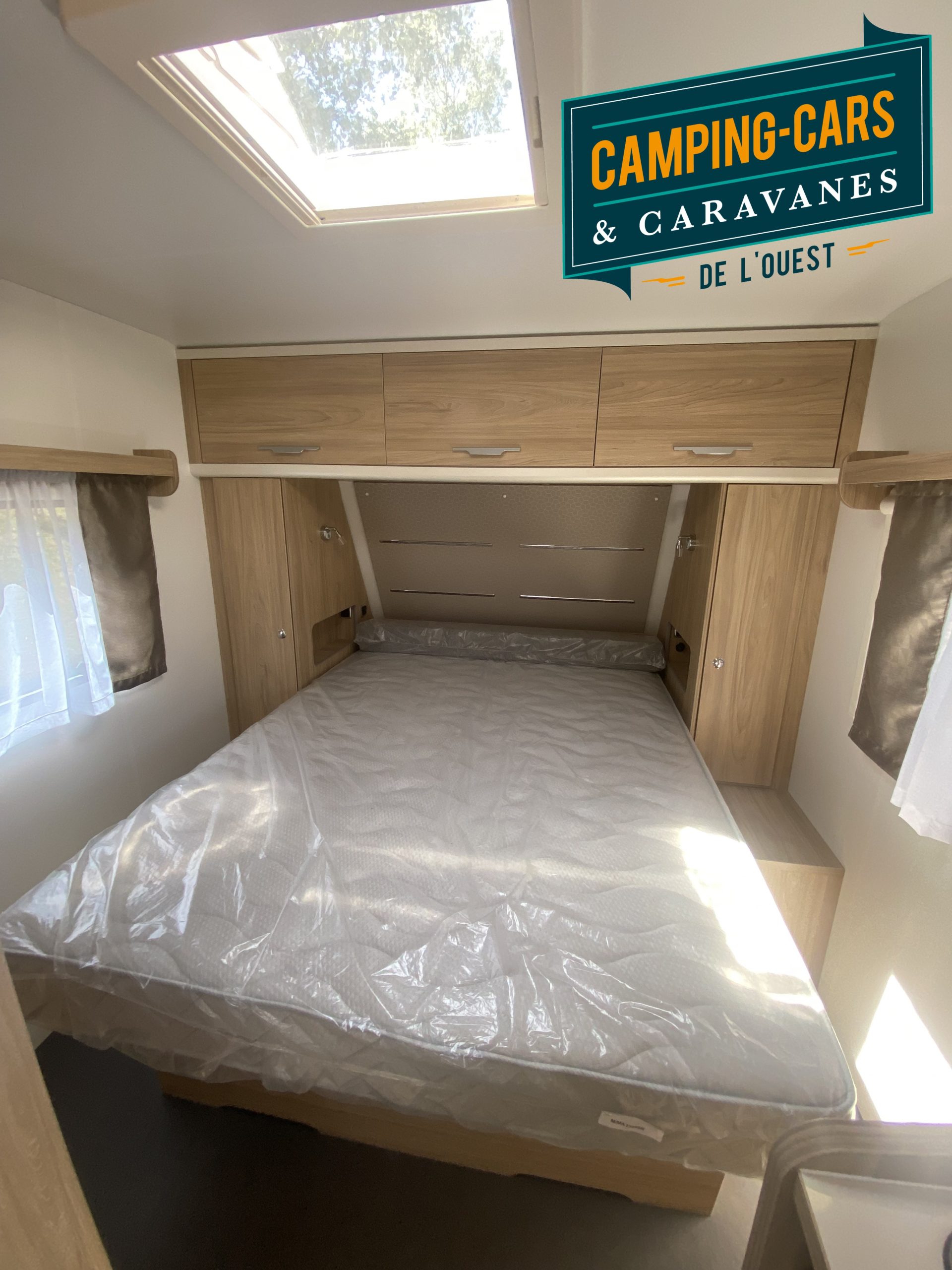 Caravane La Mancelle ELEGANCE 400 CLM Compacte, Lit central