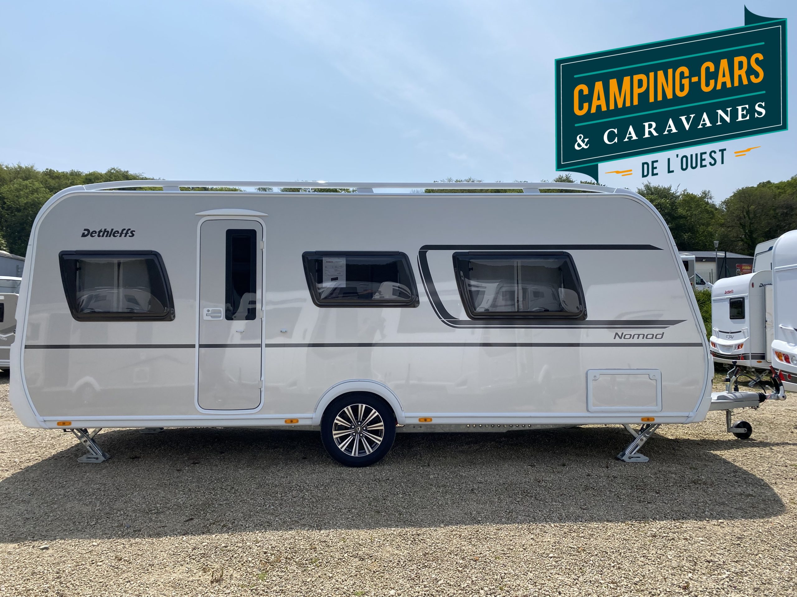 Remplacement d'un bac à douche de camping car Challenger.